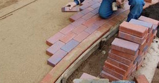 Установка тротуарной плитки в Великом Устюге - цена от 814 руб. за работу