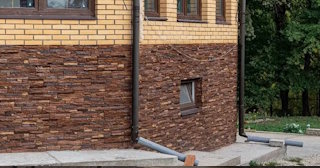Наружная отделка фундамента в Великом Устюге от ТротуарнаяПлитка по цене от 916 руб.