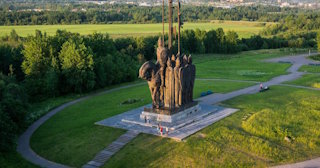 Благоустройство памятников в Великом Устюге от 916 руб. – компания ТротуарнаяПлитка